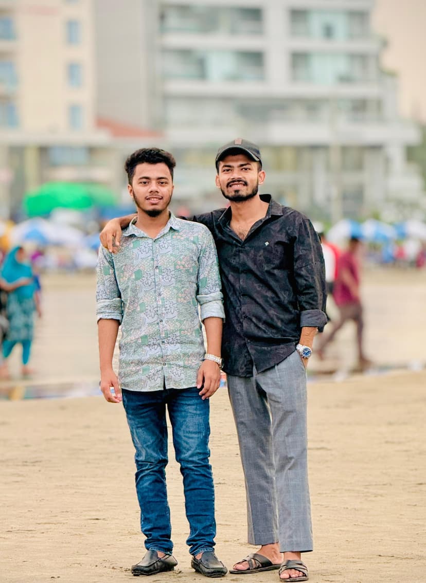 Mojib with a friend